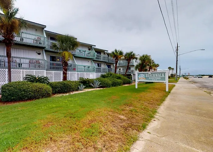 Beachwalk 4 Apartment *