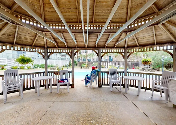 Beachwalk 4 *